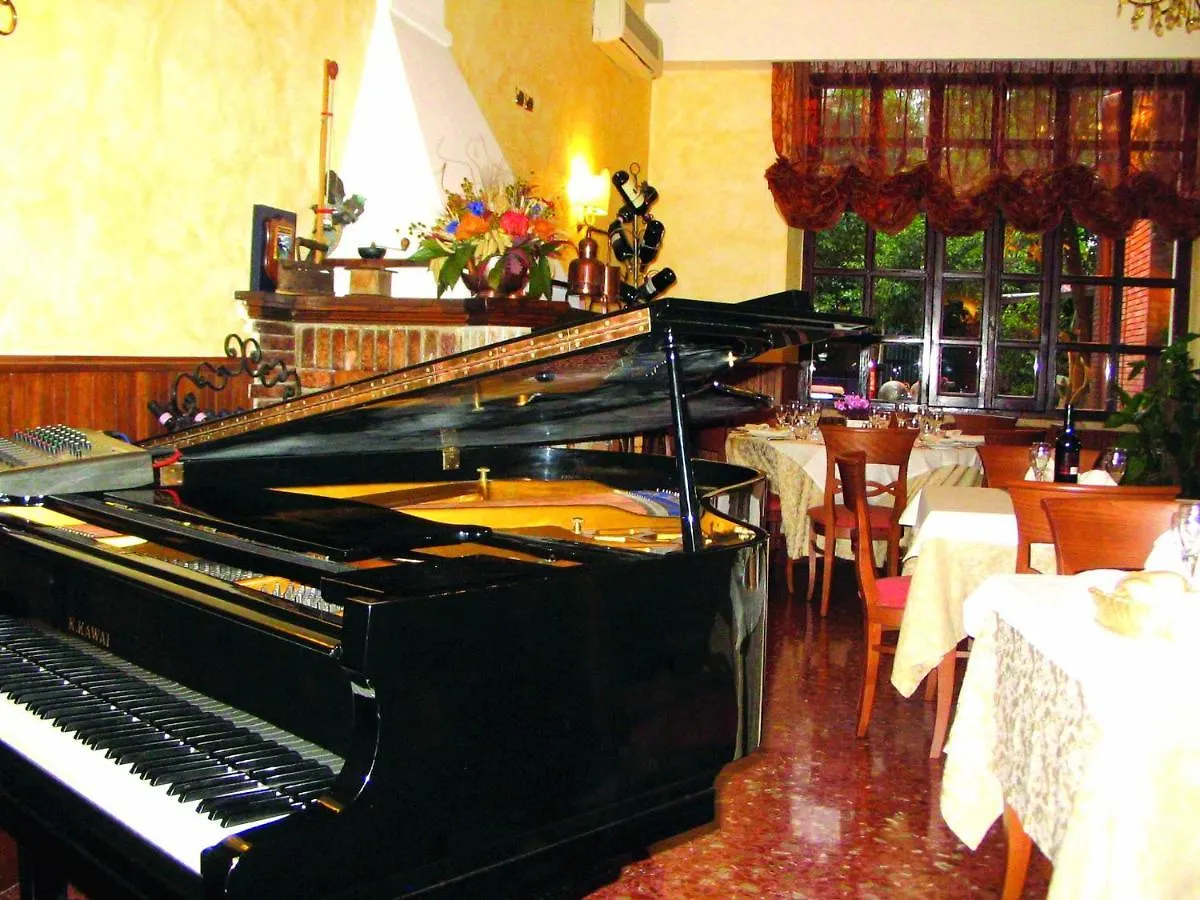 Hotel La Locanda Del Borgo Casal Monastero 2*, Rome
